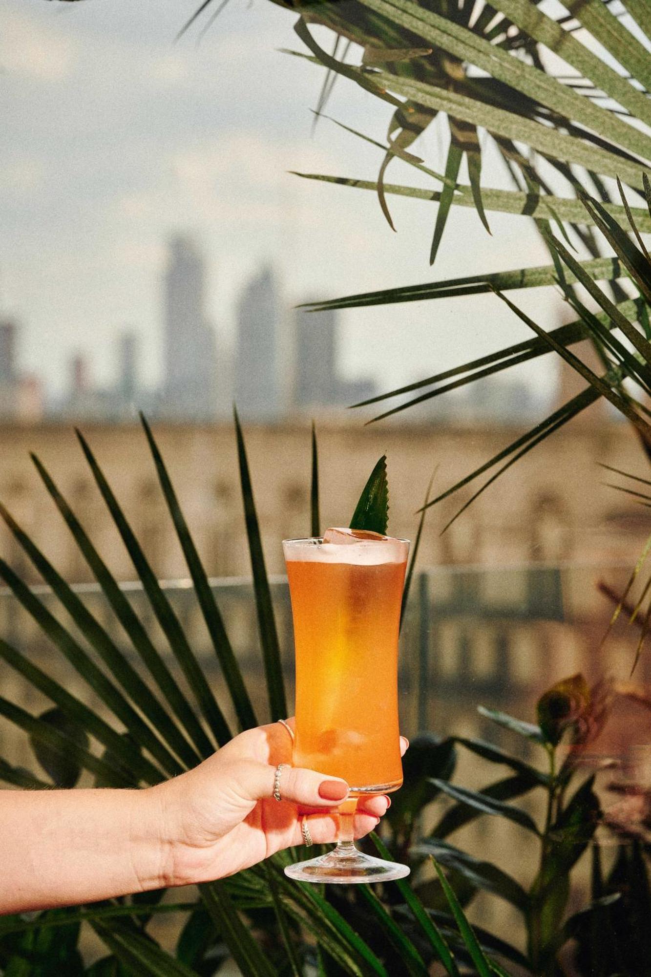 Me London By Melia - Covent Garden Hotel Buitenkant foto A Bellini cocktail